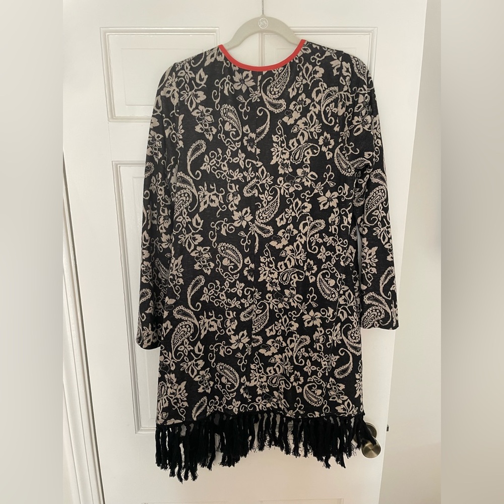 Black & Cream Fringe Sweater - Picture 4 of 4